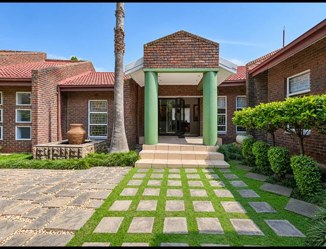 4 BEDROOM HOUSE FOR SALE IN THREE RIVERS EAST